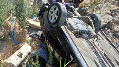 VAN (AA) – Van’ın Tuşba ilçesinde otomobilin araçla çarpıştıktan sonra