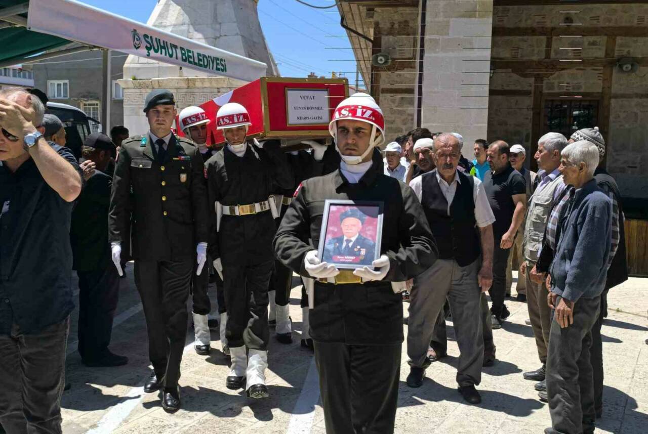 Afyonkarahisar’ın Şuhut ilçesinde vefat eden Kıbrıs Gazisi Yunus Dönmez düzenlenen
