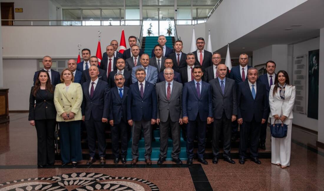 ANKARA (AA) – Yargıda Birlik Derneği Başkanı Birol Kırmaz, beraberinde