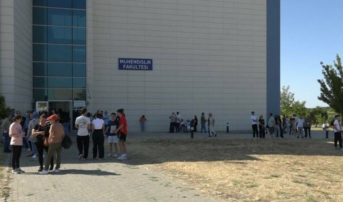 Yükseköğretim Kurumları Sınavı’nın (YKS) ikinci oturumu olan Alan Yeterlilik Testi