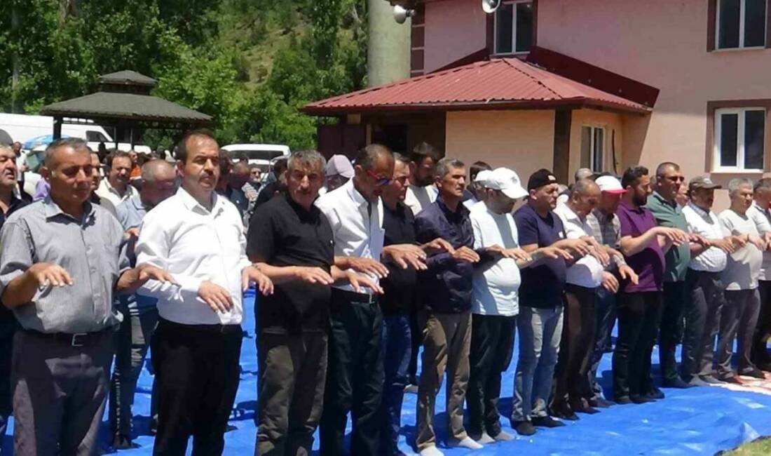 Bolu’nun Bulanık ve Mangırlar köylerinin ortaklaşa düzenlediği geleneksel Hacet Bayramı’na