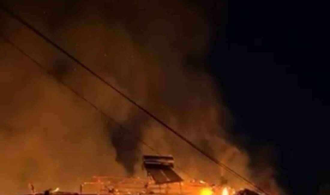 Tokat’ın Zile ilçesinde bir köy evi çıkan yangında kullanılamaz hale