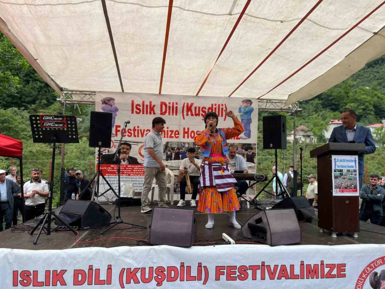 Giresun’un Çanakçı ilçesine bağlı Kuşköy köyünde, 26. Uluslararası Kuşdili Festivali