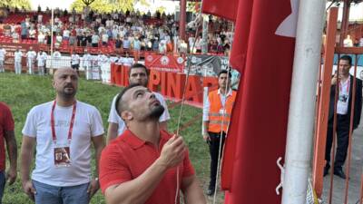 - Edirne Valisi Yunus Sezer:
- "Tam 664 yıldır kesintisiz devam