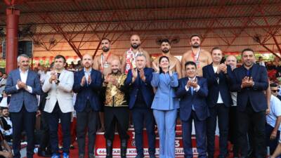 EDİRNE (AA) – 664. Tarihi Kırkpınar Yağlı Güreşleri’nin başpehlivanı Orhan