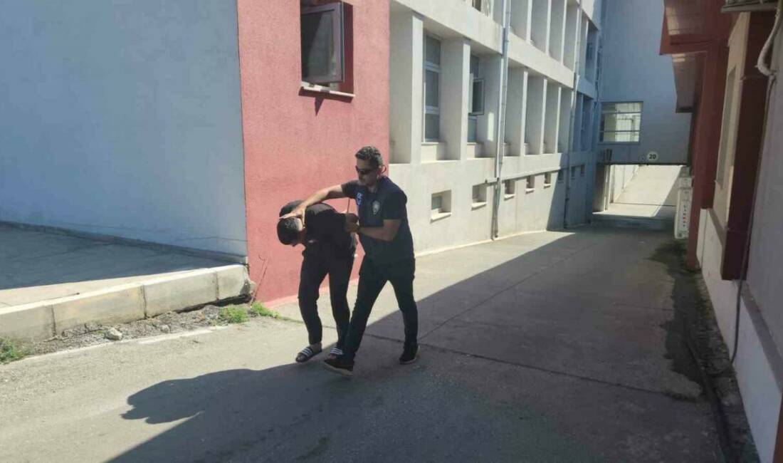 Adana’da bir daireyi satmak isteyen kadının evi, ‘sazan sarmalı’ yöntemiyle