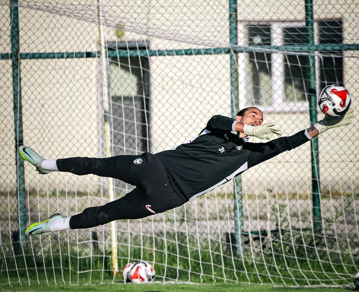 ERZURUM (AA) – Trendyol 1. Lig ekiplerinden Amed Sportif Faaliyetler,