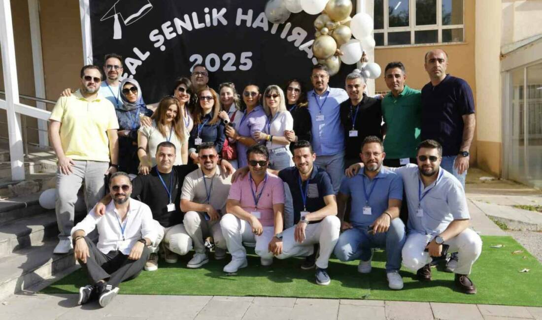 Erzurum Merkez Anadolu Lisesi (EAL) mezunları geleneksel mezun şenliğinde buluştu.