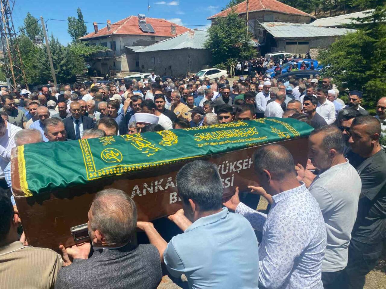 Ankara’nın Çubuk ilçesinde, 15 Temmuz şehidi Ömer Takdemir’in babası Nihat
