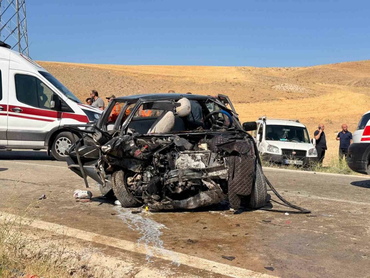 Ankara’nın Polatlı ilçesinde meydana gelen trafik kazasında iki araç kafa