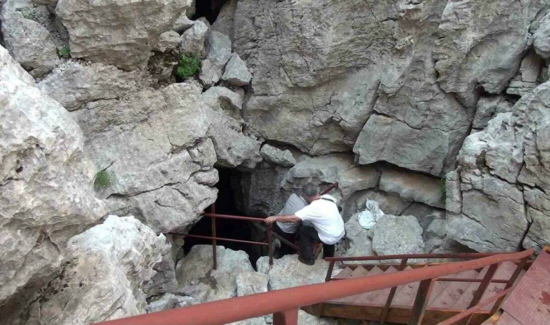 Sıcak yaz aylarını Antalya’nın Akseki ilçesi sınırlarındaki 1900 metre yüksekliğe
