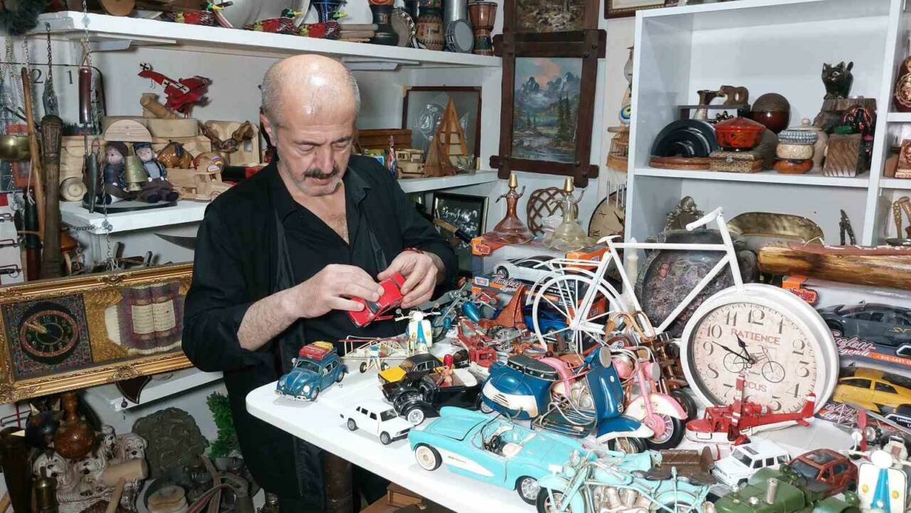 Samsun’da emekli tekniker Suat Dolunay’ın antikaya olan tutkusu, 4 odalı