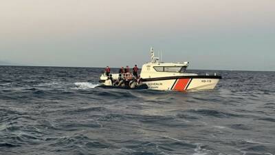 Çanakkale’nin Ayvacık ilçesi açıklarında Sahil Güvenlik ekiplerince 17 kaçak göçmen