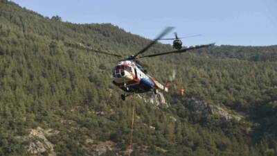 Balıkesir’in Dursunbey ilçesinde çıkan yangına müdahale sürüyor. Kurtlar kırsal mahallesi