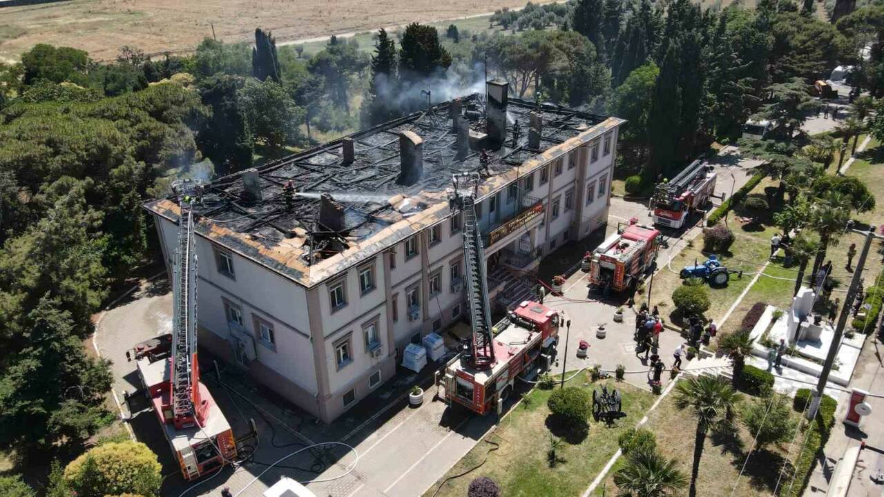 Balıkesir’in Bandırma ilçesinde bulunan Koyunculuk Araştırma Enstitüsü Müdürlüğü’nün idari binasının