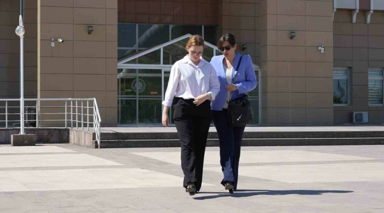 Hayatını kaybeden Manisa Büyükşehir Belediye Başkanı Ferdi Zeyrek’in aile fertleri