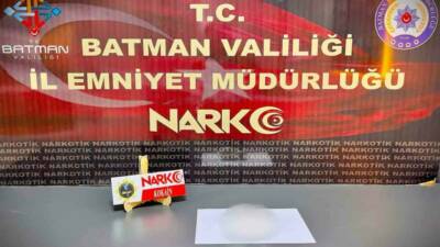 Batman’da bir araçta 175 gram kokainin ele geçirildiği operasyonda 2