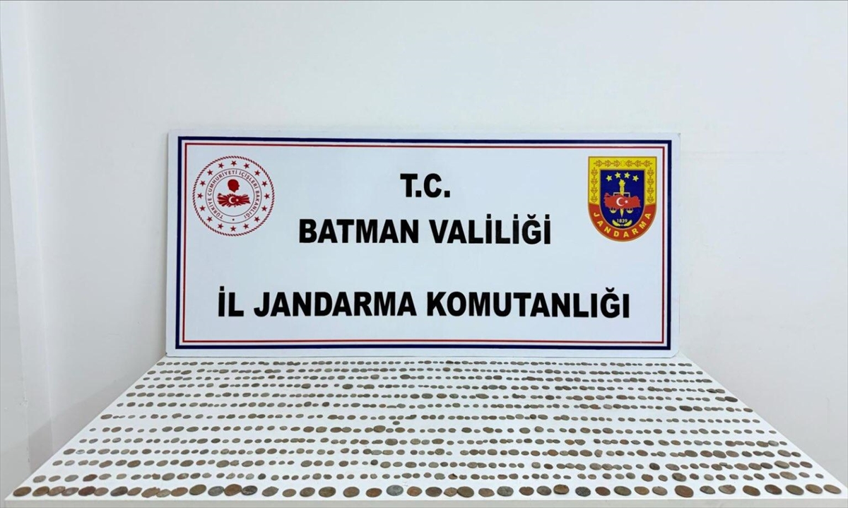 BATMAN (AA) – Batman’da jandarma ekiplerince düzenlenen tarihi eser kaçakçılığı