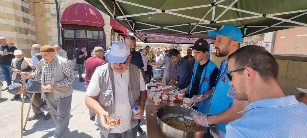 Muharrem Ayı ve Aşure Günü dolayısıyla Bayburt İl Müftülüğünce vatandaşlara