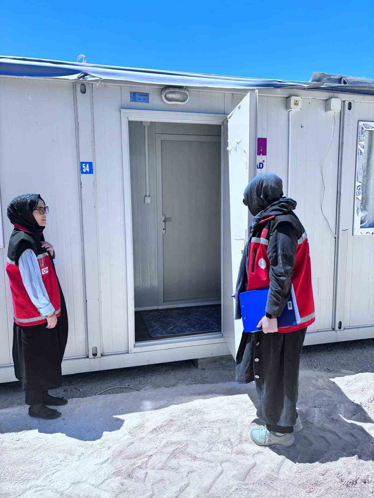 Bilecik Sosyal Hizmet Merkezi (SHM) Psikososyal destek ekibi, yangından etkilenen