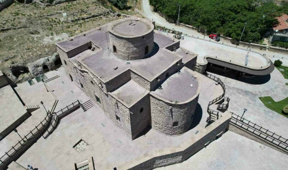 Konya’da, tarihi Sille Mahallesi’nde bulunan ve dünyanın ayakta duran en