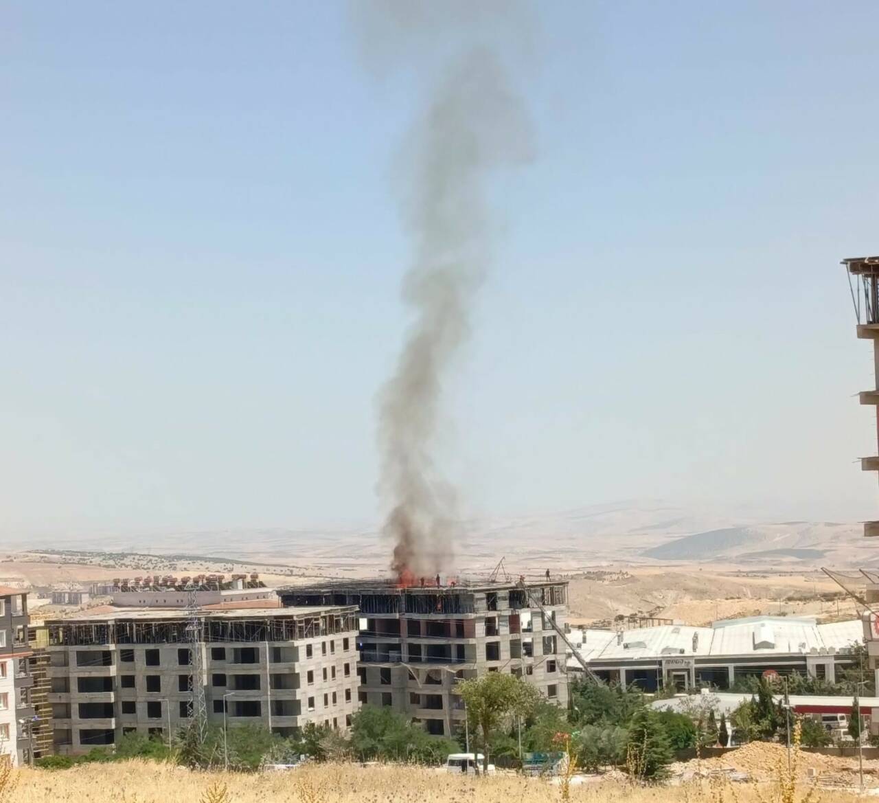 Adıyaman’ın Besni ilçesinde yapımı devam eden bir bina inşaatında çıkan