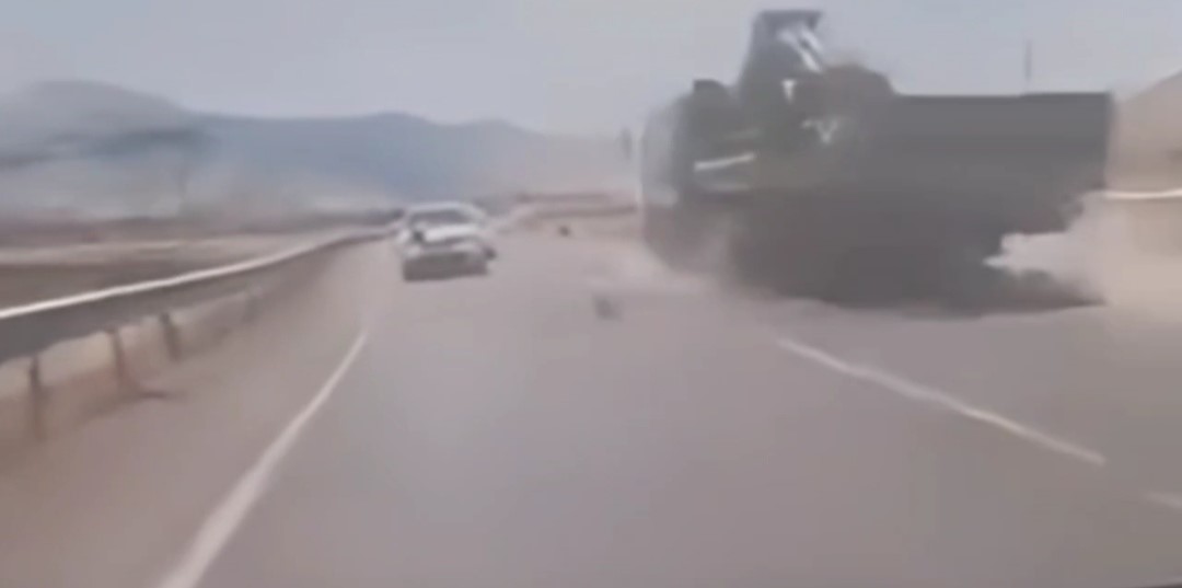 Bitlis’te hatalı sollama yaparak vince çarpan motosiklet sürücüsü hayatını kaybetti.