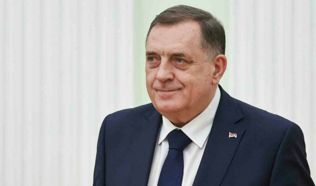 Bosna Hersek makamları, anayasal düzeni bozma ve ayrılıkçılıkla suçlanan Sırp