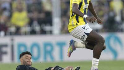 İngiltere Championship ekibi Birmingham City ile 3 yılık sözleşme imzalayan