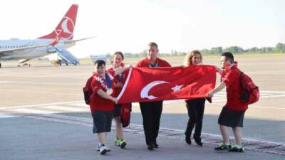 Samsun’un Canik ilçesinden milli takıma seçilen özel sporcular, Çekya’da düzenlenen