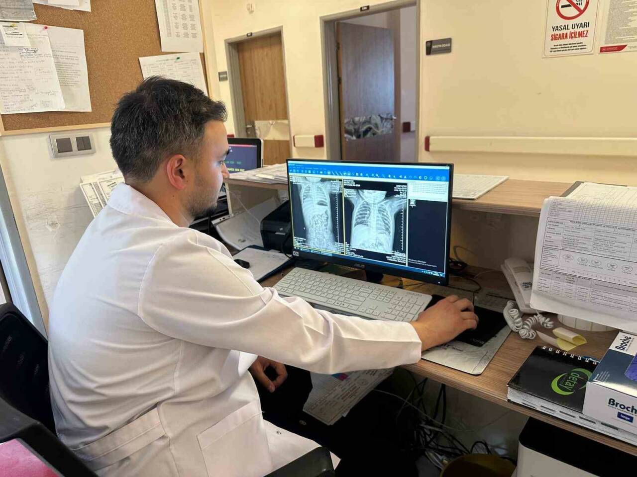 Batman’da 15 aylık bir bebek, evde oynarken çekirdek kabuklarını yutması