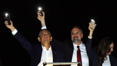 - "Buradan büyük bir cesaret ve kararlılıkla şunu söylüyorum ki