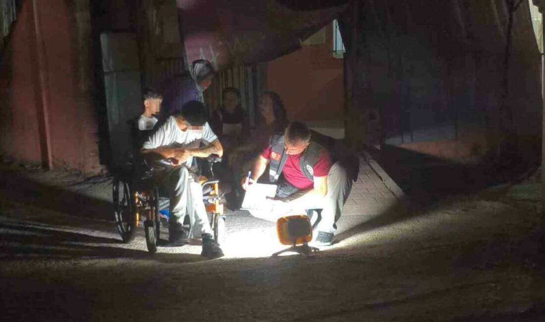 Antalya’da bir kişi alacaklı olduğunu iddia ettiği engelli gençle çıkan