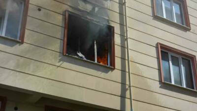 Ordu’nun Ünye ilçesinde evde çocuklar oyun oynadığı sırada yangın çıktı.