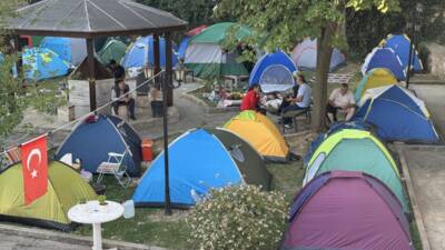 EDİRNE (AA) – Edirne’ye 664. Kırkpınar Yağlı Güreşleri’ni izlemeye gelen