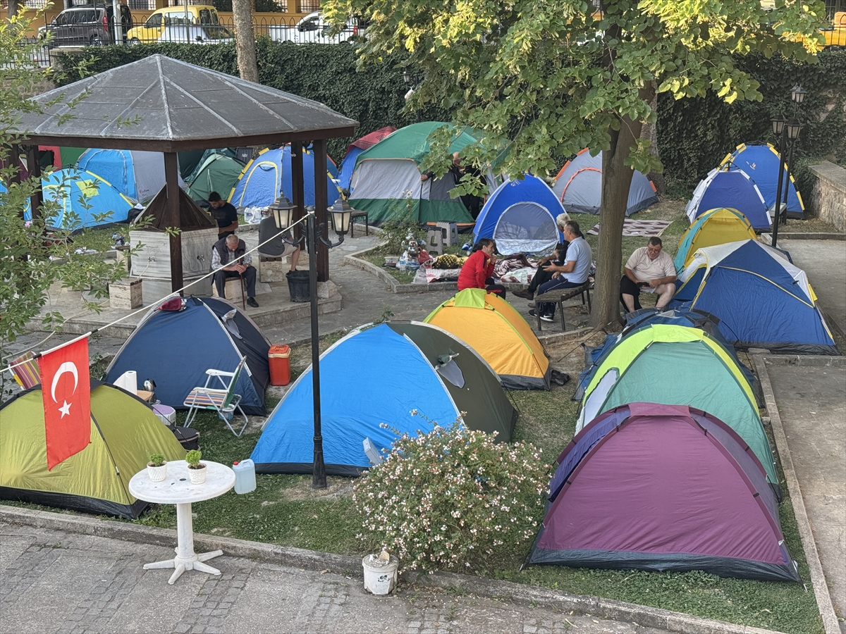EDİRNE (AA) – Edirne’ye 664. Kırkpınar Yağlı Güreşleri’ni izlemeye gelen