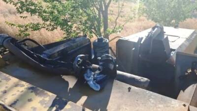 Kütahya’nın Emet ilçesi Yeniceköy’de biçerdöverde çıkan yangın, köy muhtarlığının su