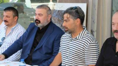 Rize’de esnaf ile Çaykur Rizespor yönetimi, futbolcularla birlikte kahvaltıda bir