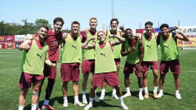 Galatasaray, 2025-2026 sezonu hazırlıklarını yaptığı antrenmanla sürdürdü. Kemerburgaz Metin Oktay