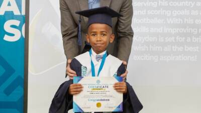 ABUJA (AA) – Türkiye Maarif Vakfı’nın (TMV) Gana’daki okulunda mezuniyet