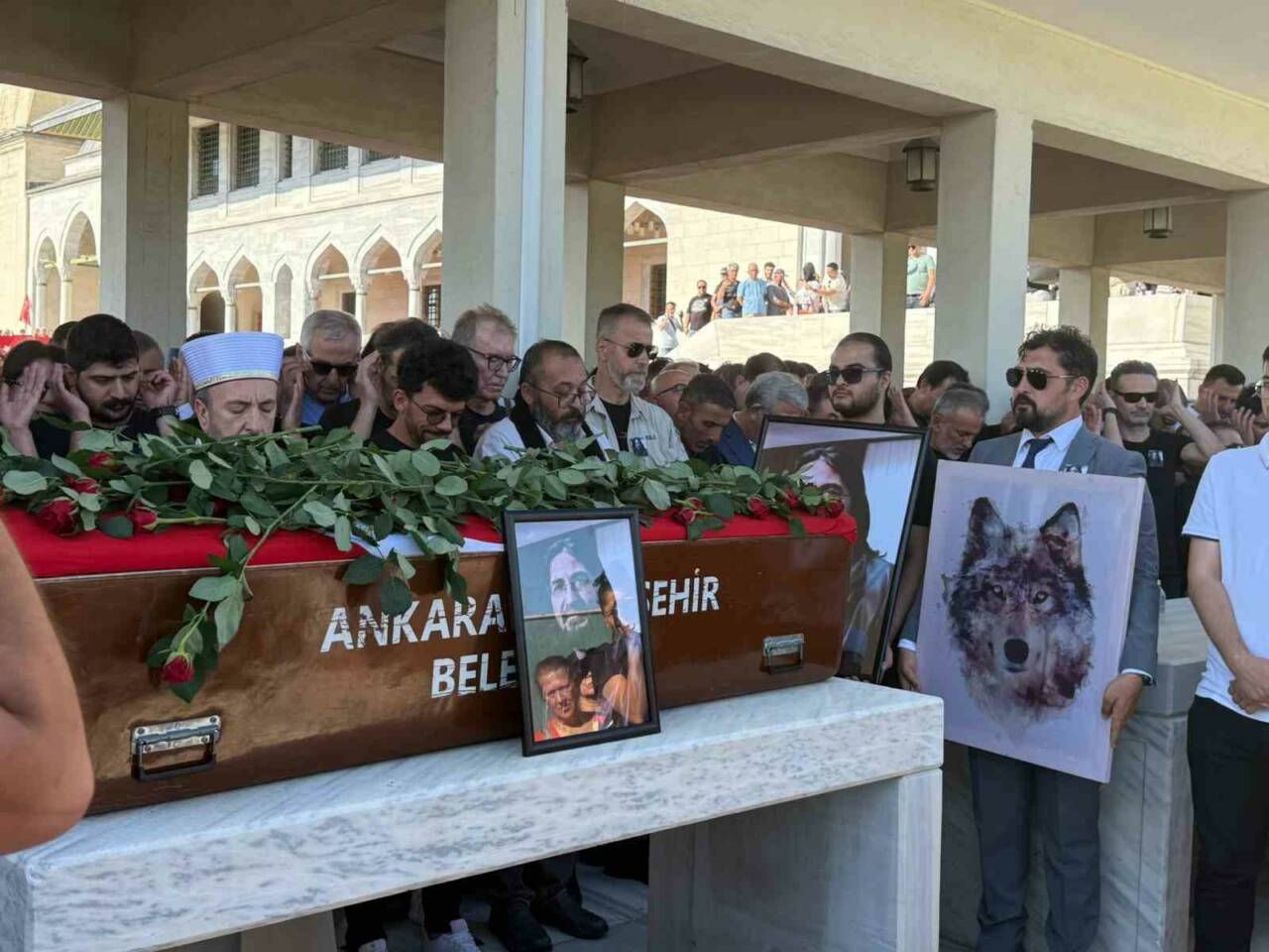 Tedavi gördüğü hastane hayatını kaybeden gazeteci-yazar Nihat Genç, Ankara Kocatepe