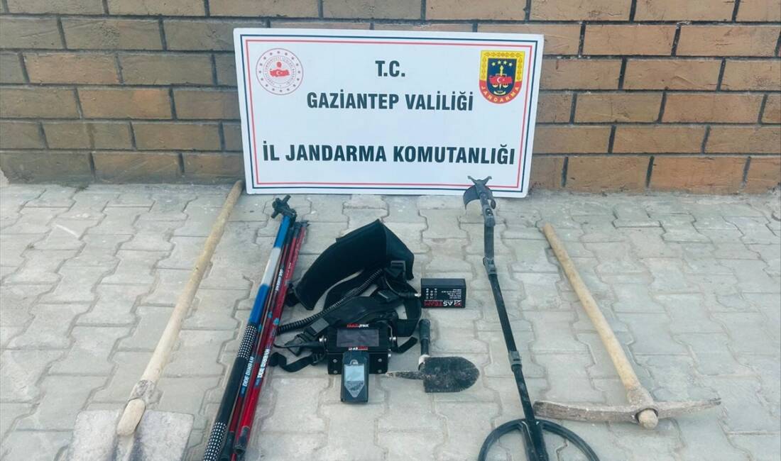 GAZİANTEP (AA) – Gaziantep’in Şahinbey ve Araban ilçelerinde kaçak kazı