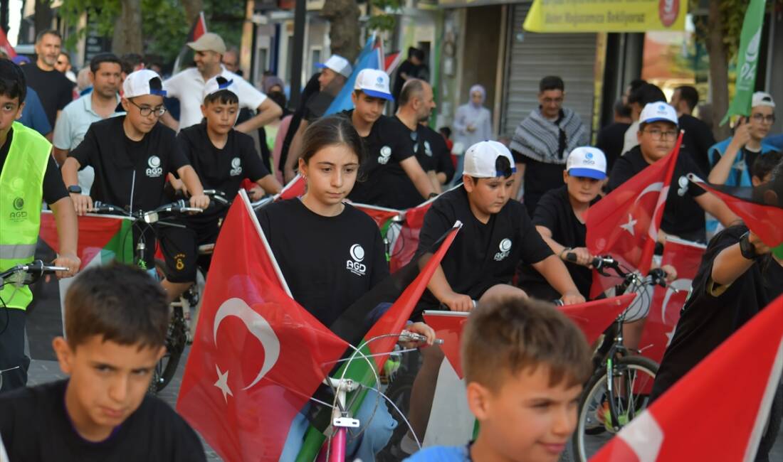 İSTANBUL (AA) – Anadolu Gençlik Derneği (AGD) Gaziosmanpaşa Şubesince, Filistin’e