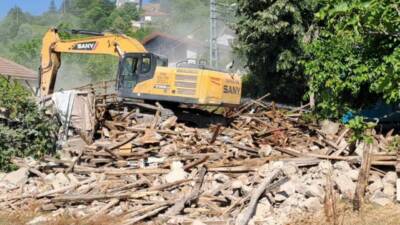 Gölcük Belediyesi, ilçede güçlendirmesi yapılmayan orta hasarlı ya da sosyal