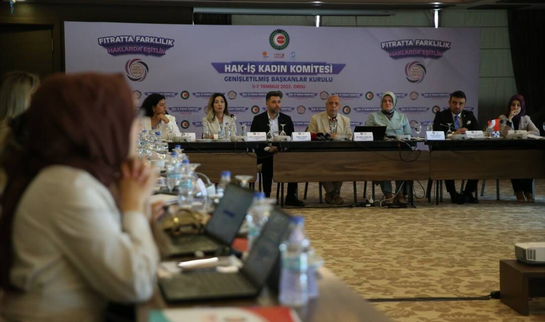 - "(Kamu işçisinin zam görüşmelerine ilişkin) Hükümetimize çağrı yapalım. Kamu