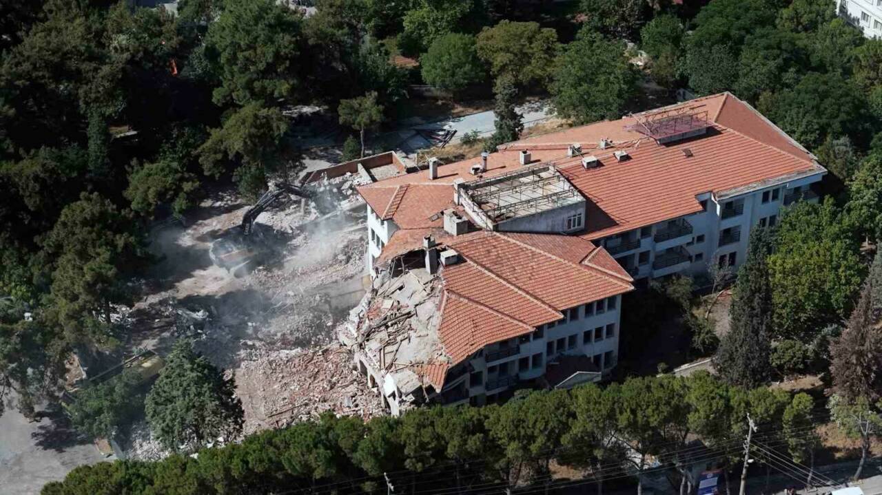 Muğla Büyükşehir Belediyesi mülkiyetinde bulunan Abide H. Nuri Öncüer Huzurevi,