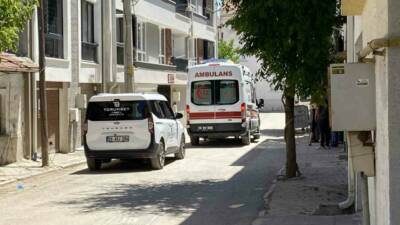 Eskişehir’de bir binanın ikinci katından düşen 1 buçuk yaşındaki çocuk