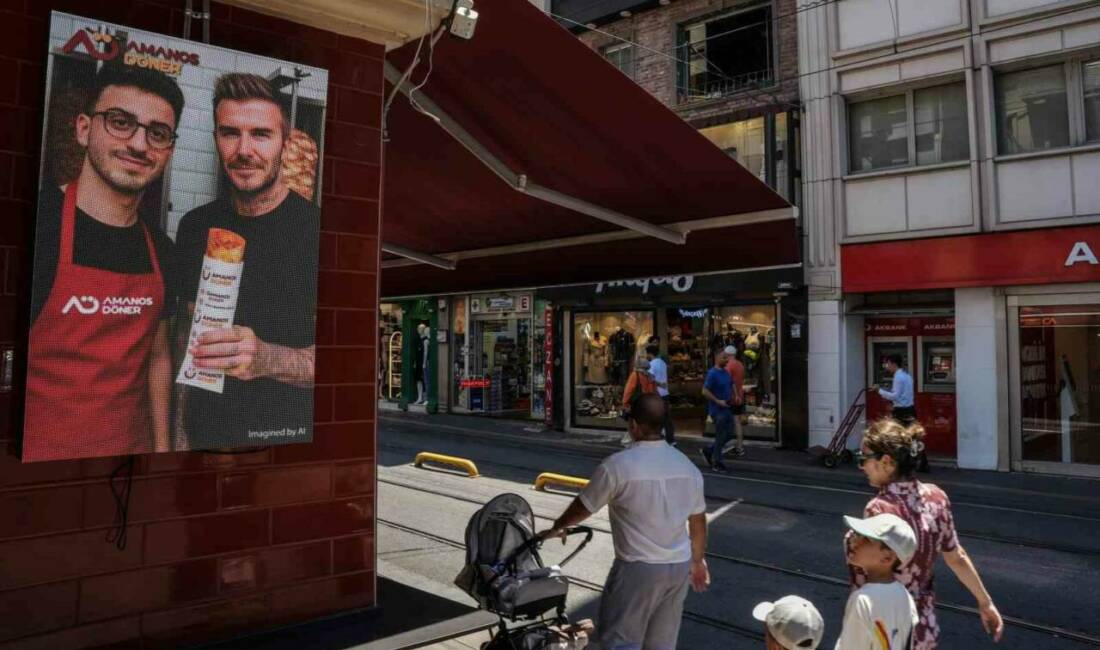 İstanbul’da bir dönercinin ChatGPT ile ürettiği ‘ünlü fotoğrafları’ gerçeğinden daha
