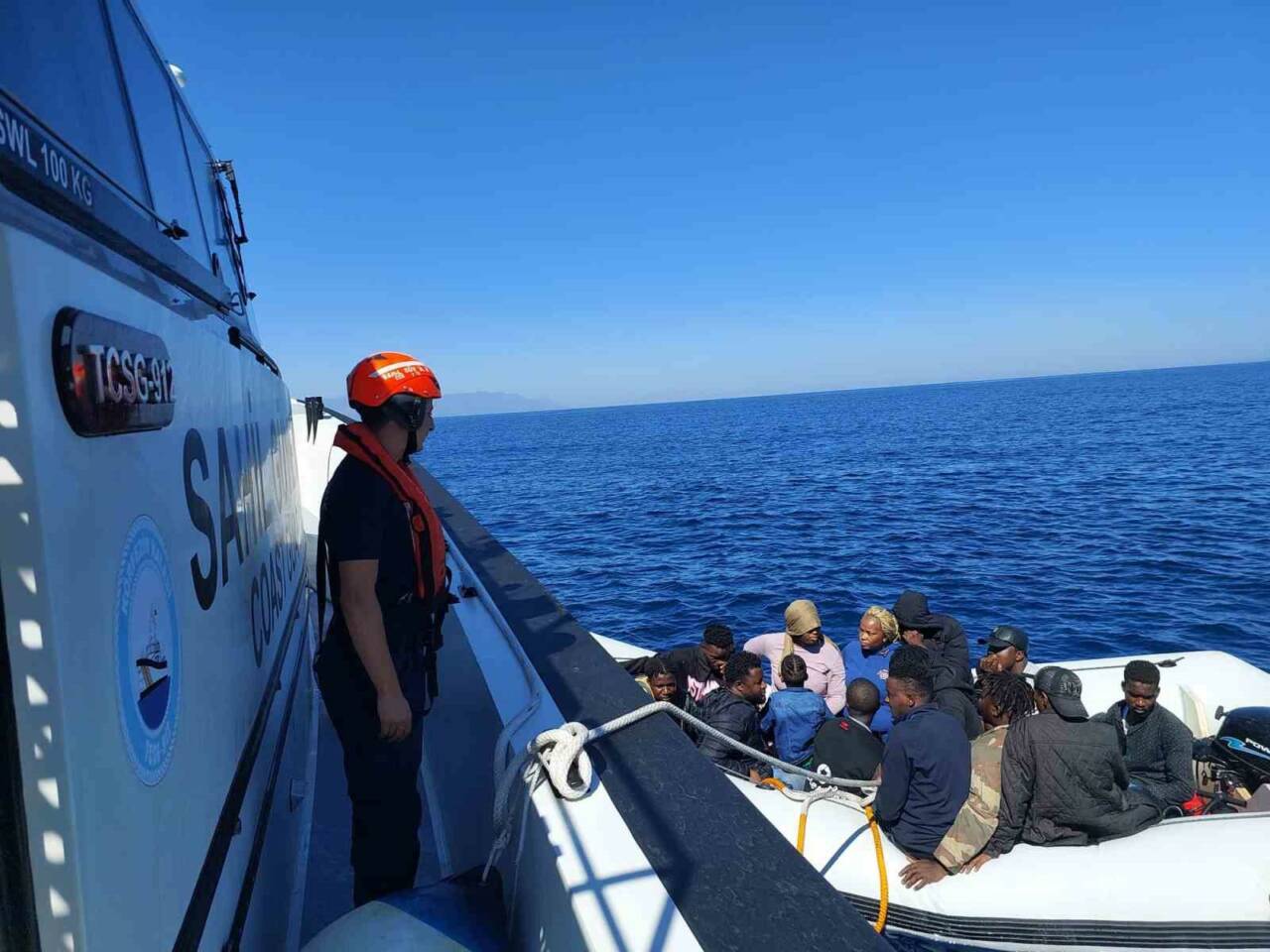 İzmir’in Selçuk ilçesi açıklarından yasa dışı yollarla yurt dışına geçmek