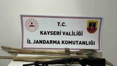 Kayseri’nin Akkışla ilçesinde İl Jandarma Komutanlığı ekiplerince yapılan çalışmalarda; kaçak